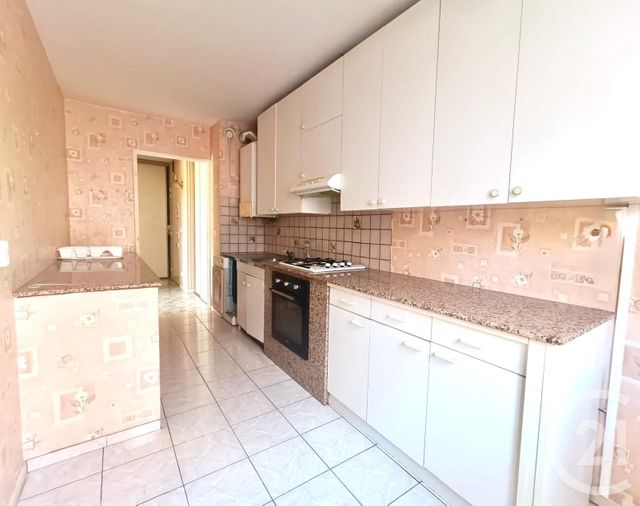 Appartement T3 &agrave; louer - 3 pi&egrave;ces - 66 m2 - Plan De Cuques - 13 - PROVENCE-ALPES-COTE-D-AZUR