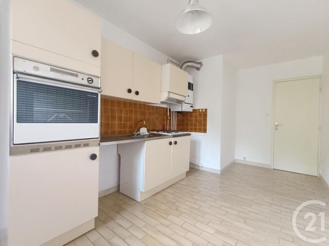 Appartement T2 &agrave; louer - 2 pi&egrave;ces - 55,98 m2 - Marseille - 13012 - PROVENCE-ALPES-COTE-D-AZUR