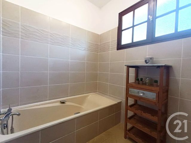 Appartement T4 &agrave; louer - 4 pi&egrave;ces - 85,02 m2 - Allauch - 13 - PROVENCE-ALPES-COTE-D-AZUR