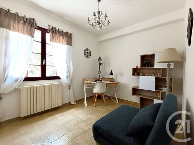 Appartement T4 &agrave; louer - 4 pi&egrave;ces - 85,02 m2 - Allauch - 13 - PROVENCE-ALPES-COTE-D-AZUR