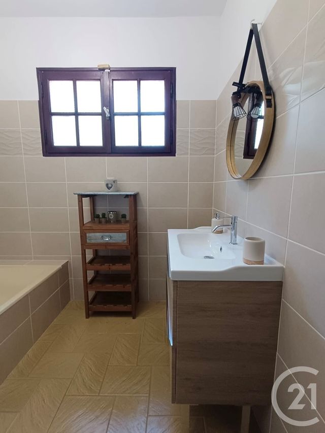 Appartement T4 &agrave; louer - 4 pi&egrave;ces - 85,02 m2 - Allauch - 13 - PROVENCE-ALPES-COTE-D-AZUR