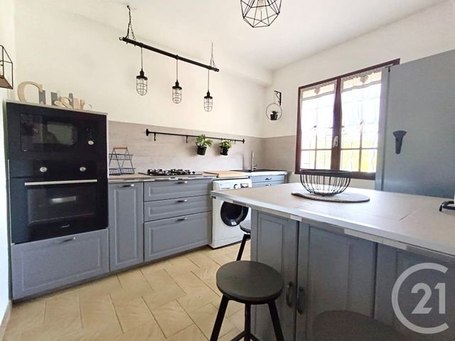 Appartement T4 &agrave; louer - 4 pi&egrave;ces - 85,02 m2 - Allauch - 13 - PROVENCE-ALPES-COTE-D-AZUR
