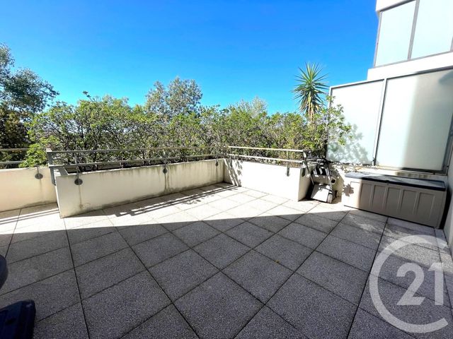 Appartement T3 &agrave; louer - 3 pi&egrave;ces - 68,40 m2 - Marseille - 13013 - PROVENCE-ALPES-COTE-D-AZUR