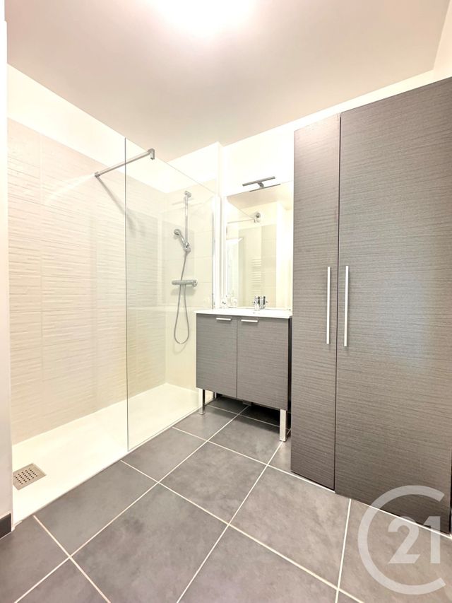 Appartement T3 &agrave; louer - 3 pi&egrave;ces - 60 m2 - Marseille - 13013 - PROVENCE-ALPES-COTE-D-AZUR