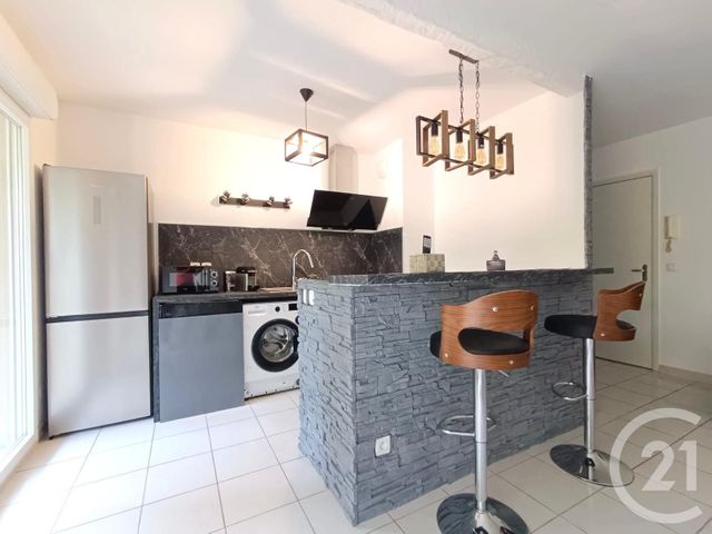 Appartement T2 &agrave; louer - 2 pi&egrave;ces - 41,88 m2 - Marseille - 13013 - PROVENCE-ALPES-COTE-D-AZUR