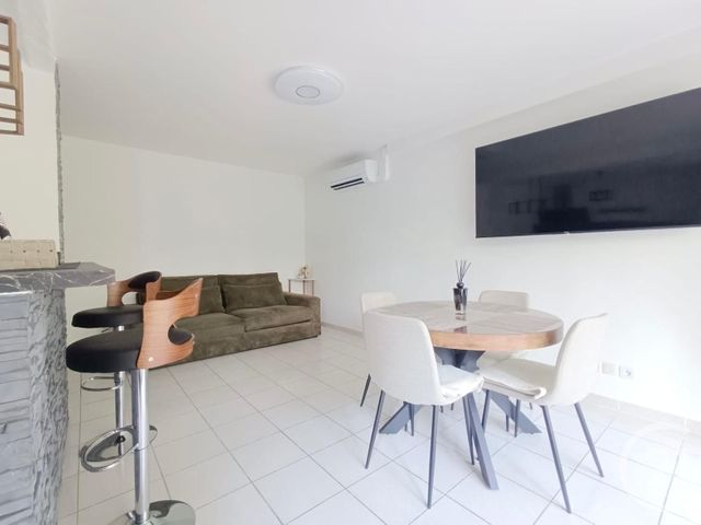 Appartement T2 &agrave; louer - 2 pi&egrave;ces - 41,88 m2 - Marseille - 13013 - PROVENCE-ALPES-COTE-D-AZUR
