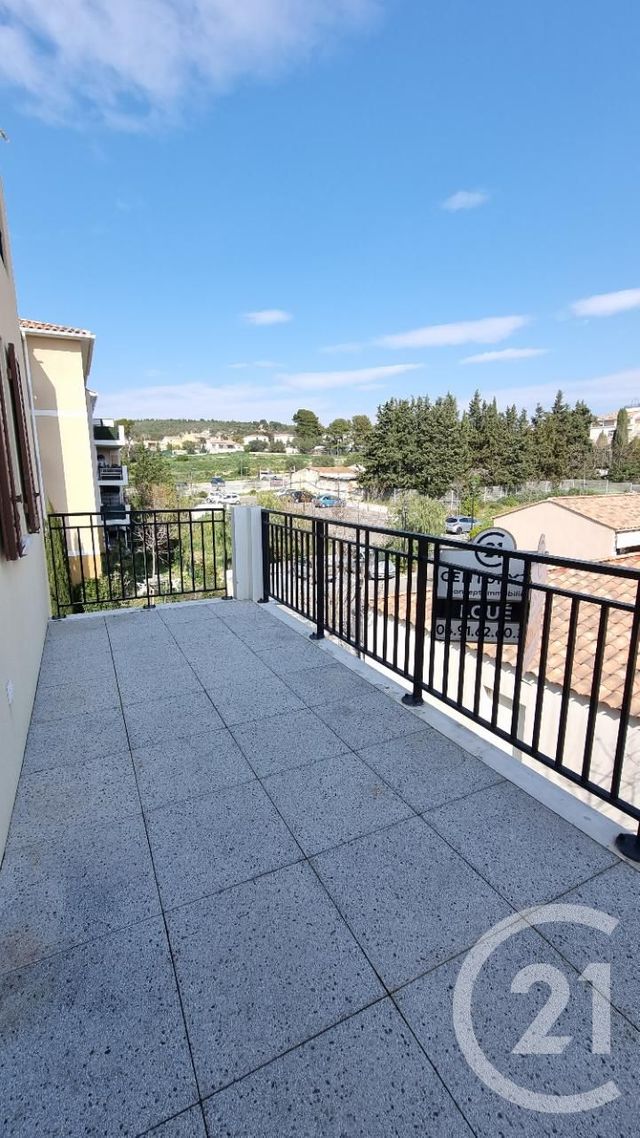 Appartement F2 &agrave; louer - 2 pi&egrave;ces - 37,97 m2 - Plan De Cuques - 13 - PROVENCE-ALPES-COTE-D-AZUR