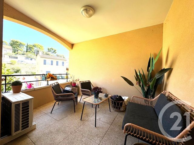 Appartement F2 &agrave; louer - 2 pi&egrave;ces - 41 m2 - Allauch - 13 - PROVENCE-ALPES-COTE-D-AZUR