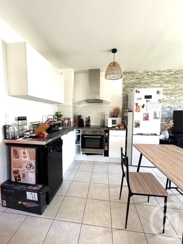 Appartement F2 &agrave; louer - 2 pi&egrave;ces - 41 m2 - Allauch - 13 - PROVENCE-ALPES-COTE-D-AZUR