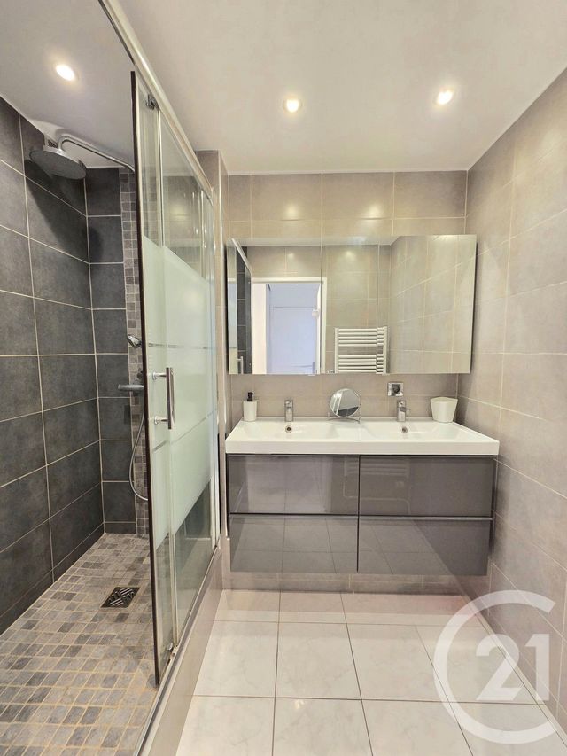 Appartement F4 &agrave; vendre - 4 pi&egrave;ces - 83 m2 - Plan De Cuques - 13 - PROVENCE-ALPES-COTE-D-AZUR