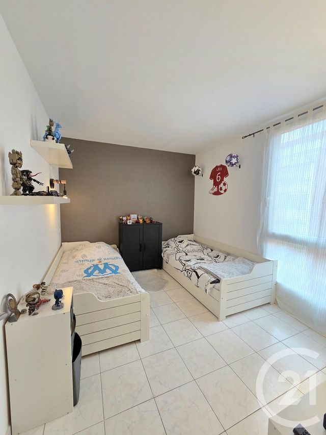 Appartement F4 &agrave; vendre - 4 pi&egrave;ces - 83 m2 - Plan De Cuques - 13 - PROVENCE-ALPES-COTE-D-AZUR