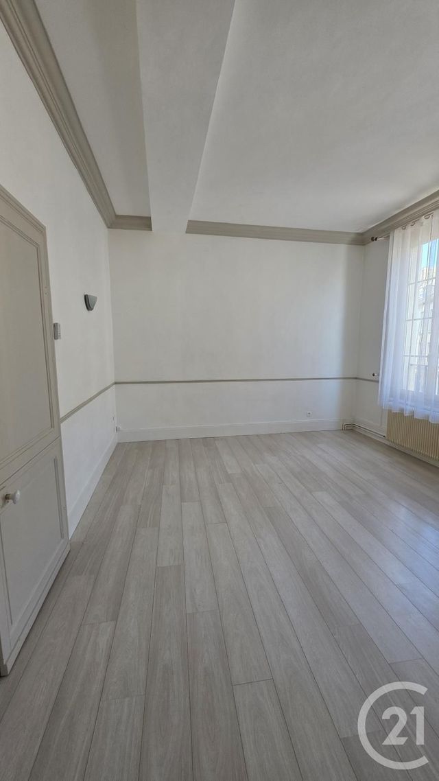 Appartement F7 à louer - 7 pièces - 146,98 m2 - Fecamp - 76 - HAUTE-NORMANDIE