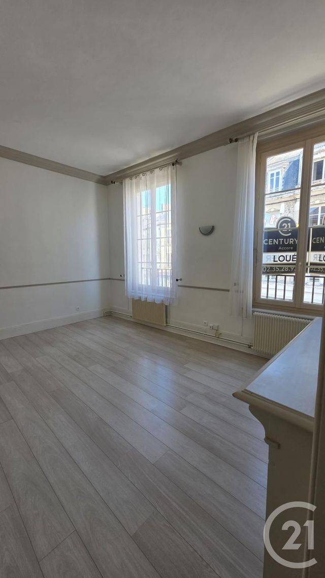 Appartement F7 à louer - 7 pièces - 146,98 m2 - Fecamp - 76 - HAUTE-NORMANDIE