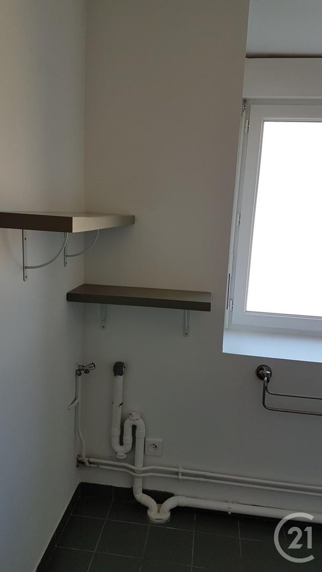 Appartement &agrave; louer - 3 pi&egrave;ces - 57,99 m2 - Fecamp - 76 - HAUTE-NORMANDIE