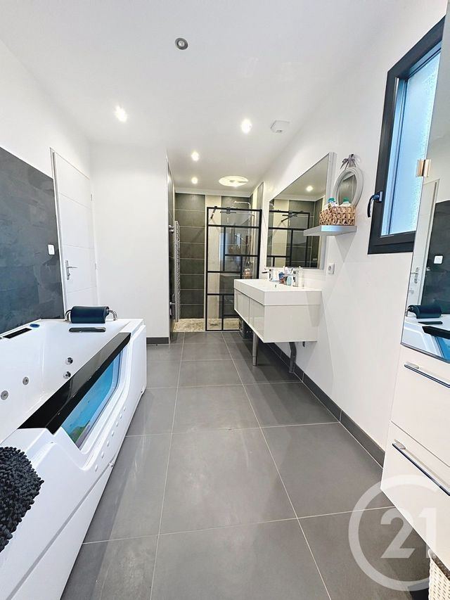 Maison à vendre - 6 pièces - 160,65 m2 - Toussaint - 76 - HAUTE-NORMANDIE