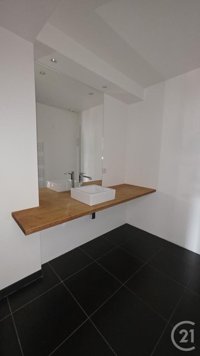 Appartement F2 &agrave; louer - 2 pi&egrave;ces - 64,65 m2 - Fecamp - 76 - HAUTE-NORMANDIE