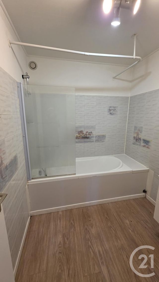 Appartement &agrave; louer - 4 pi&egrave;ces - 85,47 m2 - Fecamp - 76 - HAUTE-NORMANDIE