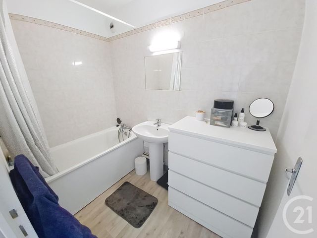 Appartement &agrave; louer - 2 pi&egrave;ces - 63,07 m2 - Fecamp - 76 - HAUTE-NORMANDIE