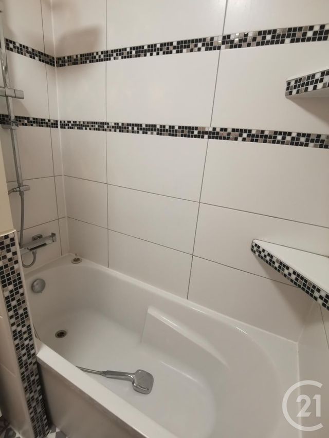 Appartement &agrave; louer - 4 pi&egrave;ces - 86,42 m2 - Fecamp - 76 - HAUTE-NORMANDIE