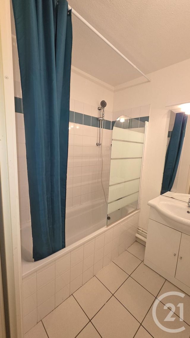 Appartement F2 &agrave; louer - 2 pi&egrave;ces - 47 m2 - Fecamp - 76 - HAUTE-NORMANDIE