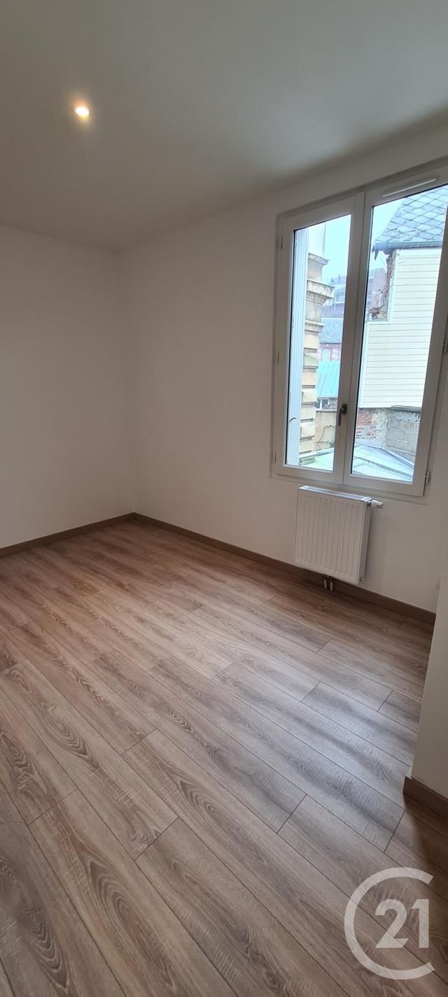 Maison &agrave; louer - 4 pi&egrave;ces - 116,40 m2 - Fecamp - 76 - HAUTE-NORMANDIE