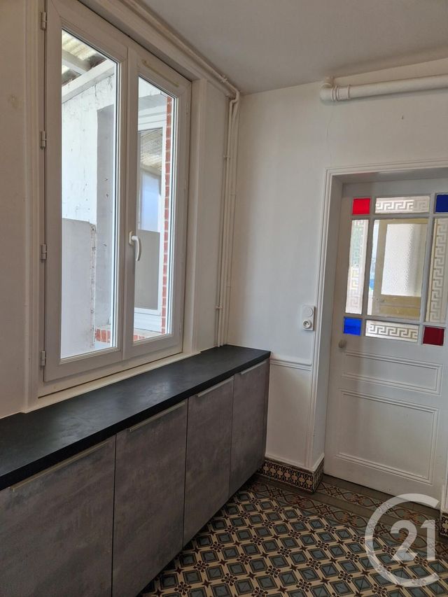 Maison &agrave; louer - 5 pi&egrave;ces - 85,97 m2 - Fecamp - 76 - HAUTE-NORMANDIE