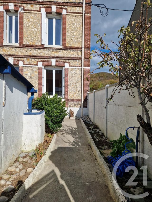 Maison &agrave; louer - 5 pi&egrave;ces - 85,97 m2 - Fecamp - 76 - HAUTE-NORMANDIE