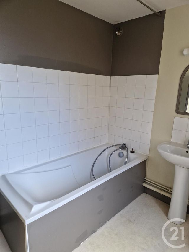 Maison &agrave; louer - 5 pi&egrave;ces - 85,97 m2 - Fecamp - 76 - HAUTE-NORMANDIE