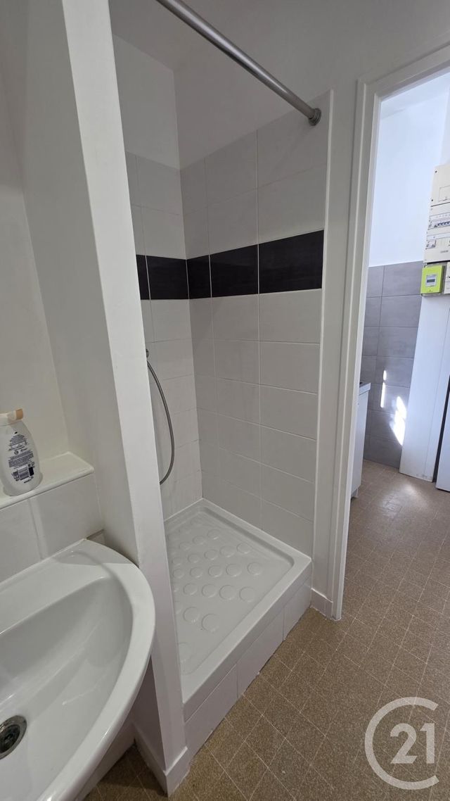 Appartement Studio &agrave; louer - 1 pi&egrave;ce - 21,30 m2 - Fecamp - 76 - HAUTE-NORMANDIE