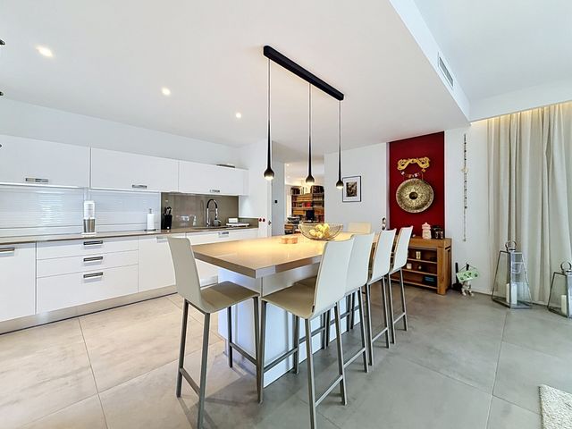 Maison &agrave; vendre - 6 pi&egrave;ces - 194 m2 - Biot - 06 - PROVENCE-ALPES-COTE-D-AZUR