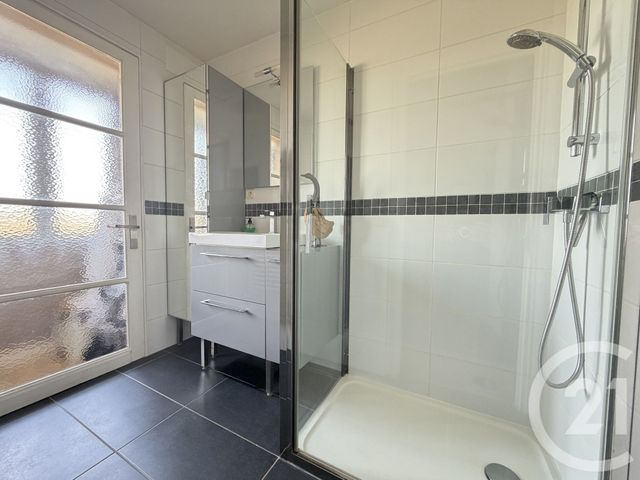 Appartement T3 à vendre - 3 pièces - 72 m2 - Begles - 33 - AQUITAINE