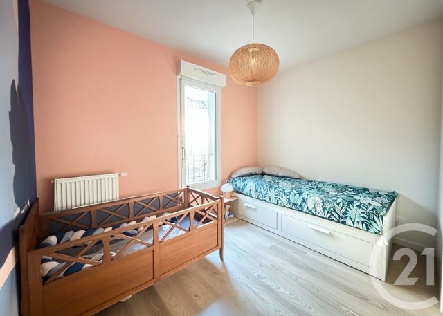 Appartement T3 à vendre - 3 pièces - 64,47 m2 - Begles - 33 - AQUITAINE