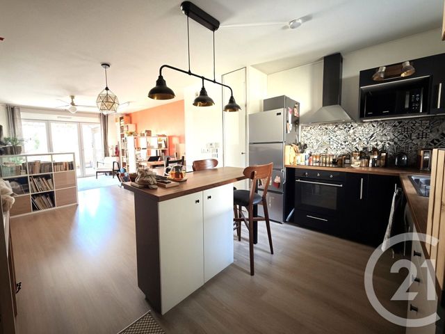 Appartement T3 à vendre - 3 pièces - 64,47 m2 - Begles - 33 - AQUITAINE
