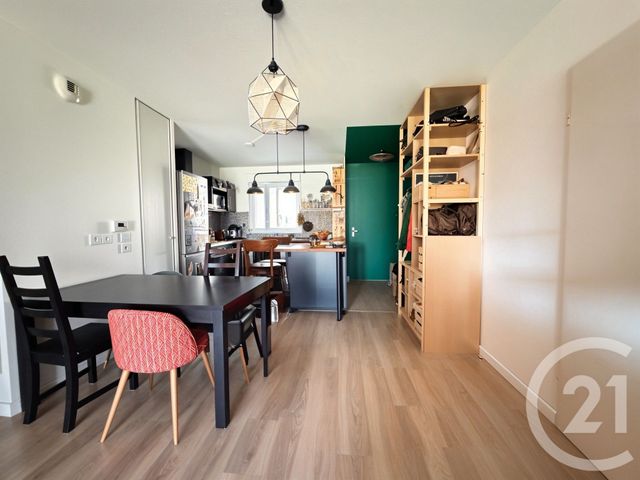 Appartement T3 à vendre - 3 pièces - 64,47 m2 - Begles - 33 - AQUITAINE