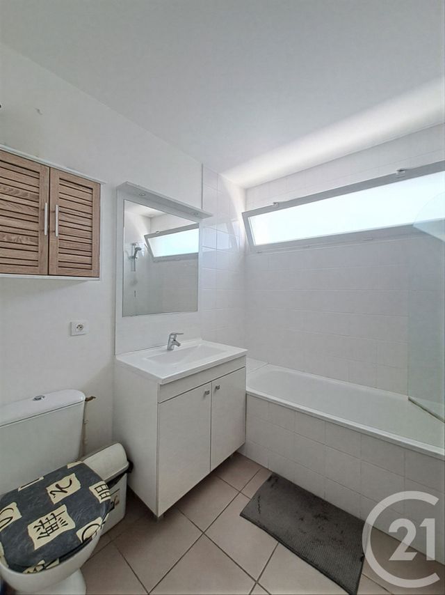 Appartement T2 &agrave; louer - 2 pi&egrave;ces - 42 m2 - Begles - 33 - AQUITAINE