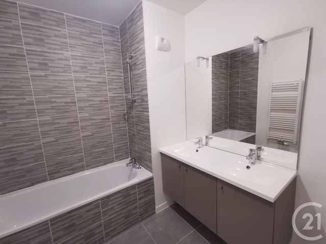 Appartement T3 &agrave; louer - 3 pi&egrave;ces - 65,25 m2 - Begles - 33 - AQUITAINE