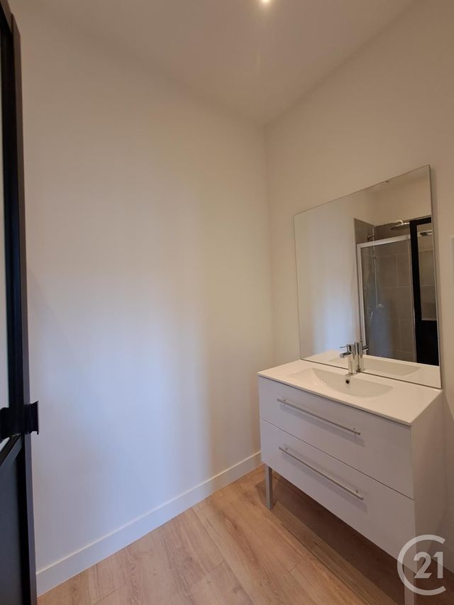 Appartement T2 &agrave; louer - 2 pi&egrave;ces - 30,70 m2 - Bordeaux - 33 - AQUITAINE