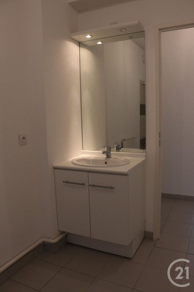 Appartement F4 &agrave; louer - 4 pi&egrave;ces - 74,20 m2 - Begles - 33 - AQUITAINE