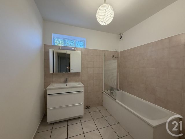 Appartement T3 &agrave; louer - 3 pi&egrave;ces - 75 m2 - Begles - 33 - AQUITAINE