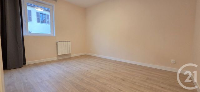 Appartement T4 &agrave; louer - 4 pi&egrave;ces - 86,36 m2 - Annecy - 74 - RHONE-ALPES