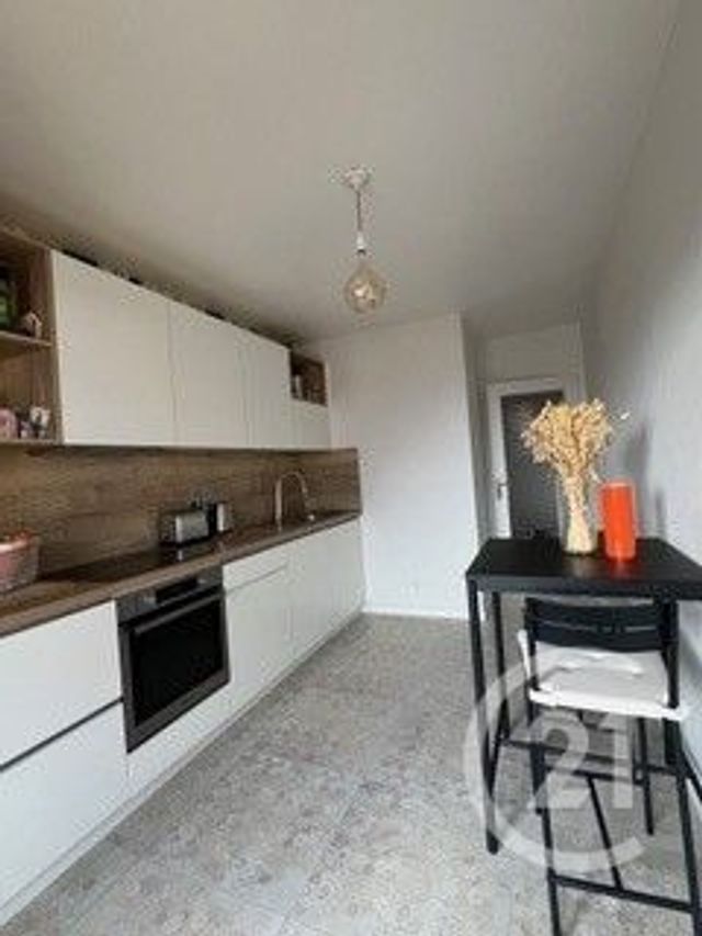Appartement &agrave; louer - 2 pi&egrave;ces - 63,46 m2 - Annecy Le Vieux - 74 - RHONE-ALPES