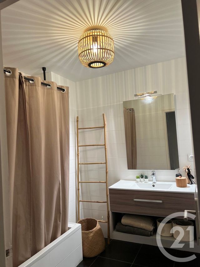 Appartement &agrave; louer - 2 pi&egrave;ces - 63,46 m2 - Annecy Le Vieux - 74 - RHONE-ALPES