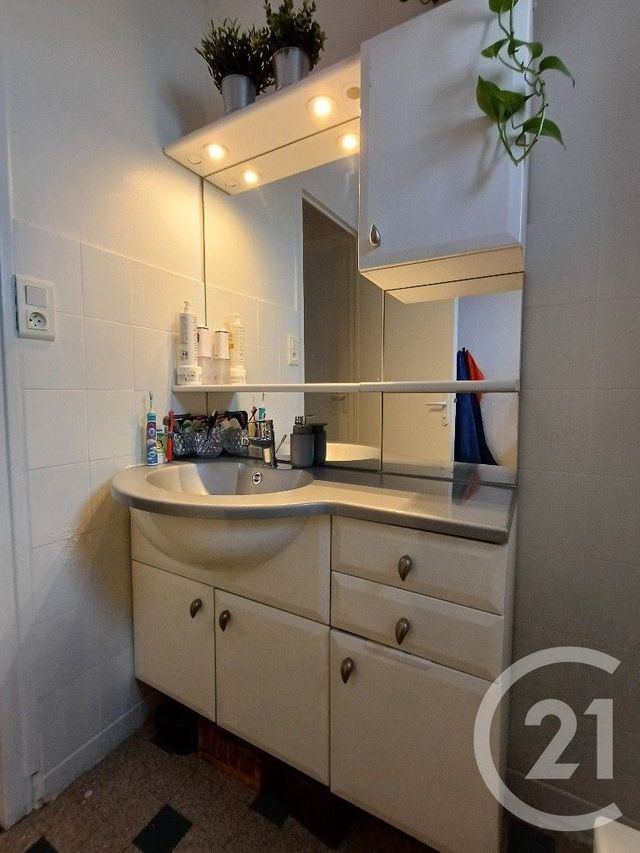 Appartement T3 &agrave; louer - 3 pi&egrave;ces - 53,63 m2 - Annecy - 74 - RHONE-ALPES