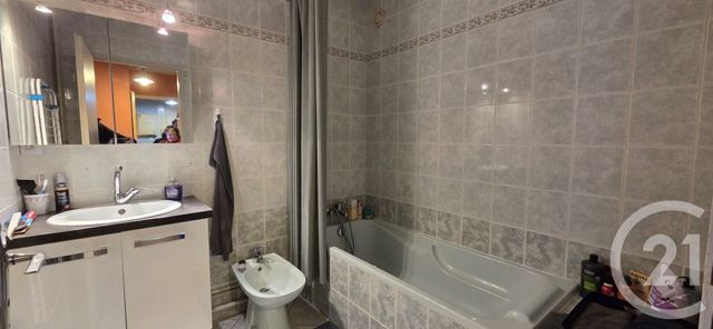 Appartement F3 &agrave; louer - 3 pi&egrave;ces - 70,36 m2 - Seynod - 74 - RHONE-ALPES