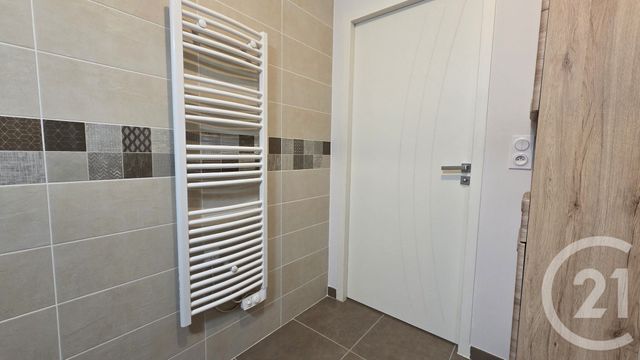 Appartement F3 &agrave; louer - 3 pi&egrave;ces - 61,12 m2 - Cran Gevrier - 74 - RHONE-ALPES