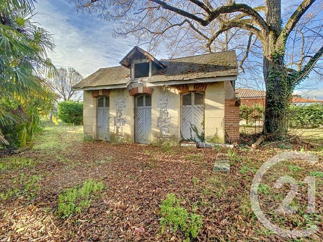 Maison à vendre - 8 pièces - 257,93 m2 - Villeneuve Sur Lot - 47 - AQUITAINE