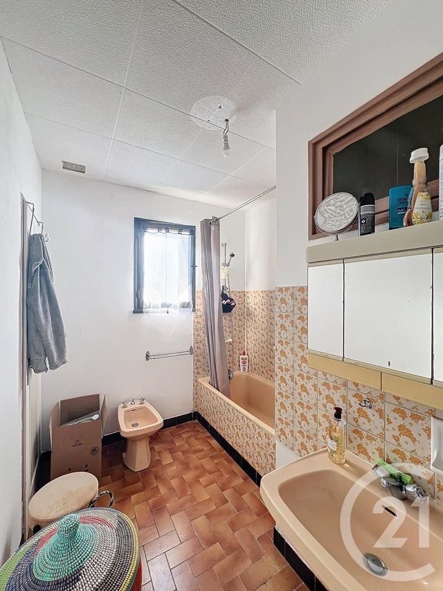 Appartement à vendre - 2 pièces - 74,12 m2 - Villeneuve Sur Lot - 47 - AQUITAINE