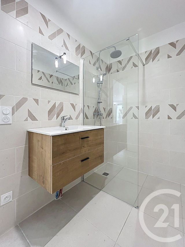 Appartement Studio &agrave; louer - 1 pi&egrave;ce - 41,20 m2 - Villeneuve Sur Lot - 47 - AQUITAINE