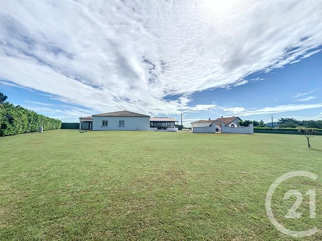 Maison à vendre - 6 pièces - 212,15 m2 - St Sylvestre Sur Lot - 47 - AQUITAINE