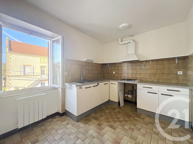 Appartement à louer - 3 pièces - 79,63 m2 - Ste Livrade Sur Lot - 47 - AQUITAINE